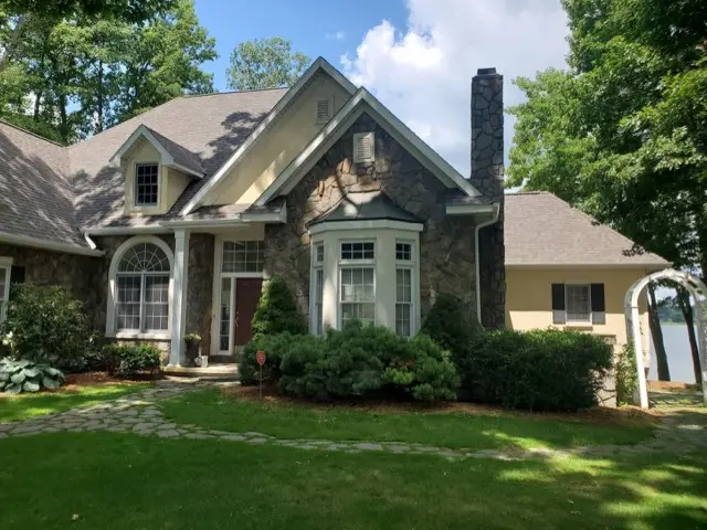 Michigan home with a completed Roach roof installation